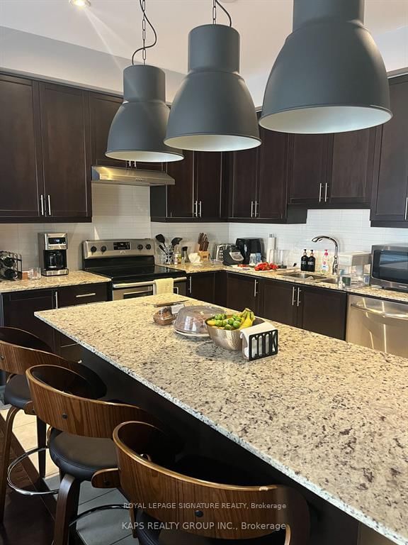 64 - 165 Hampshire Way