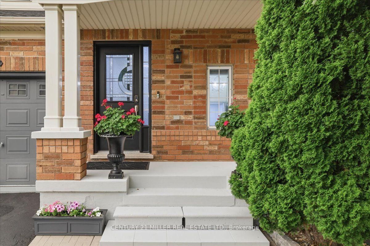 3085 Cardross Court • Oakville, ON photo 1