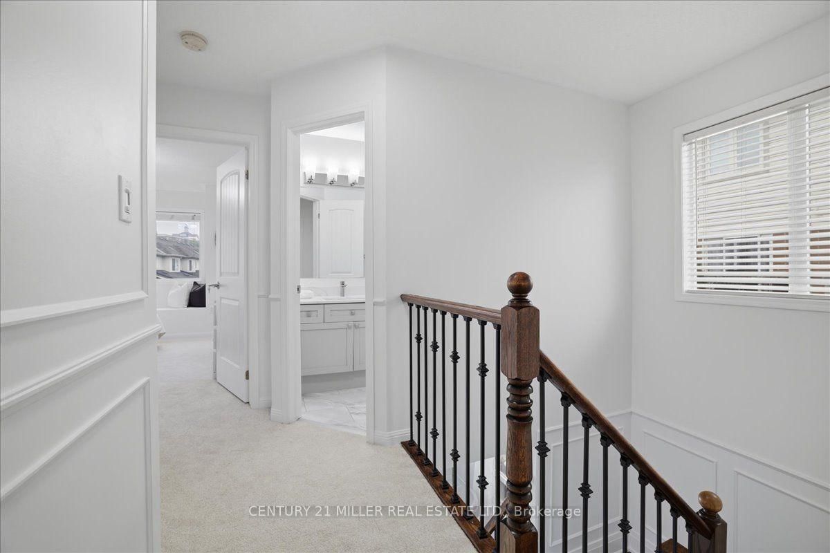 3085 Cardross Court • Oakville, ON photo 13