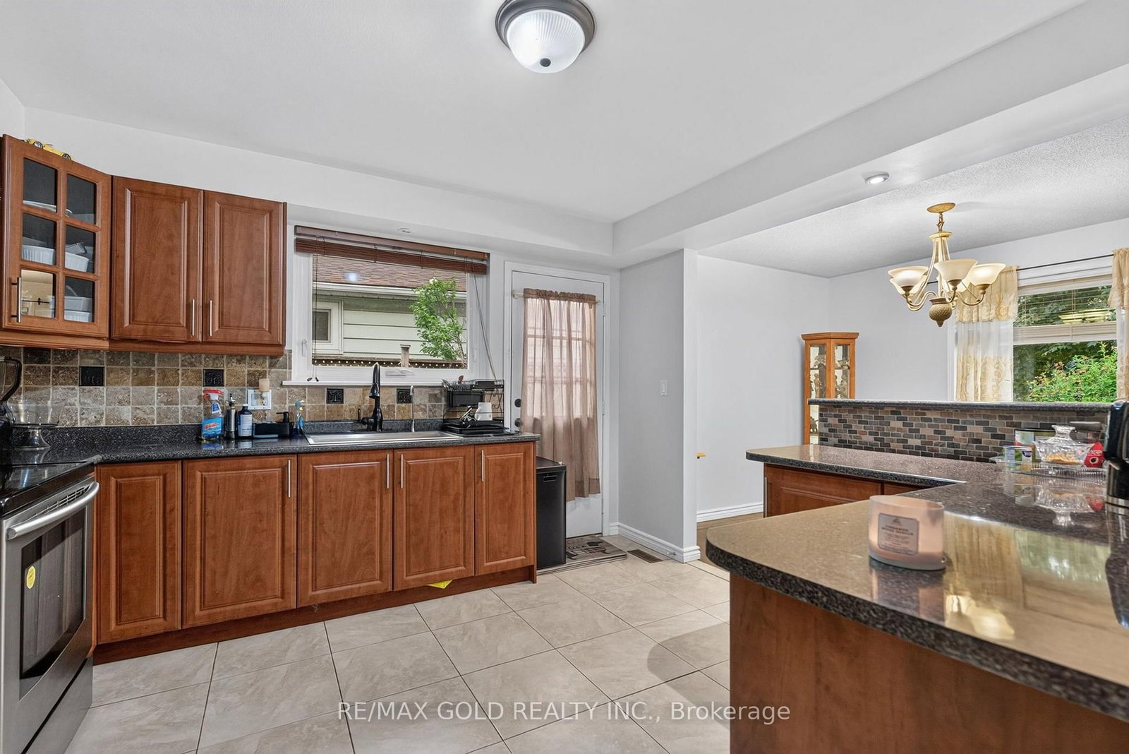 32 Dunblaine Crescent • Brampton, ON photo 14