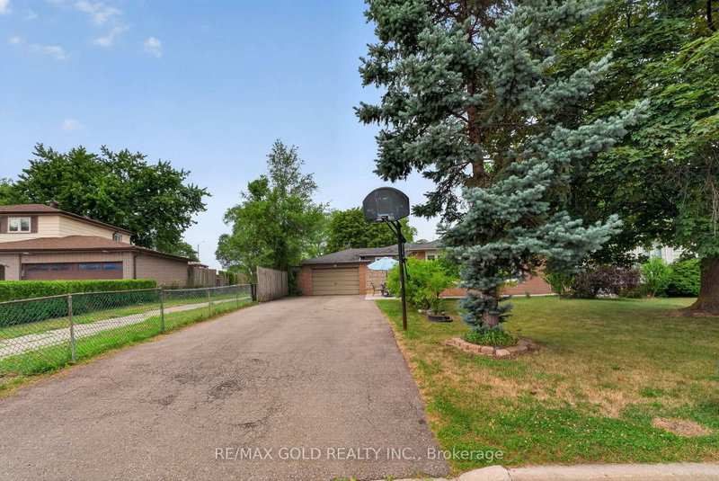 32 Dunblaine Crescent