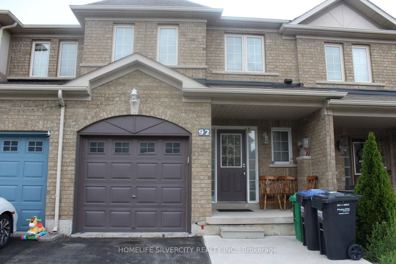 92 Tomabrook Crescent