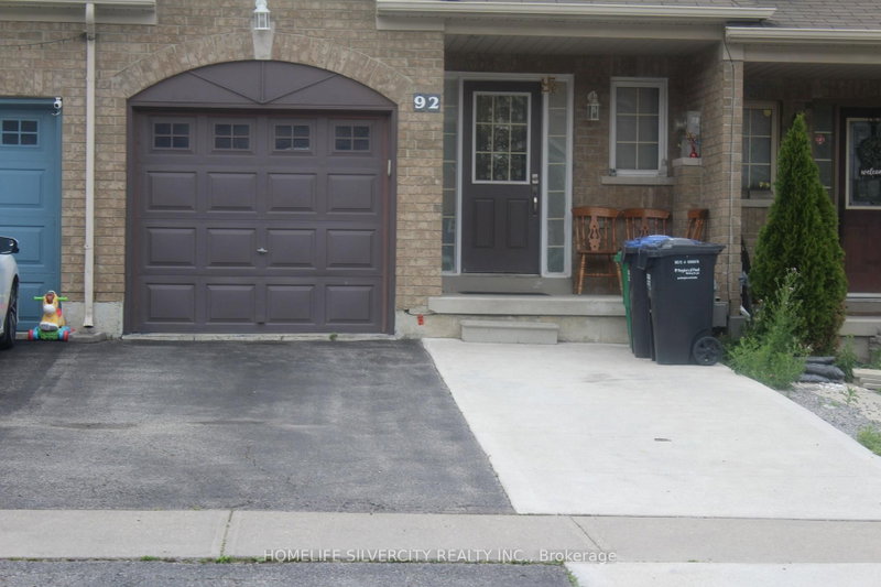 92 Tomabrook Crescent
