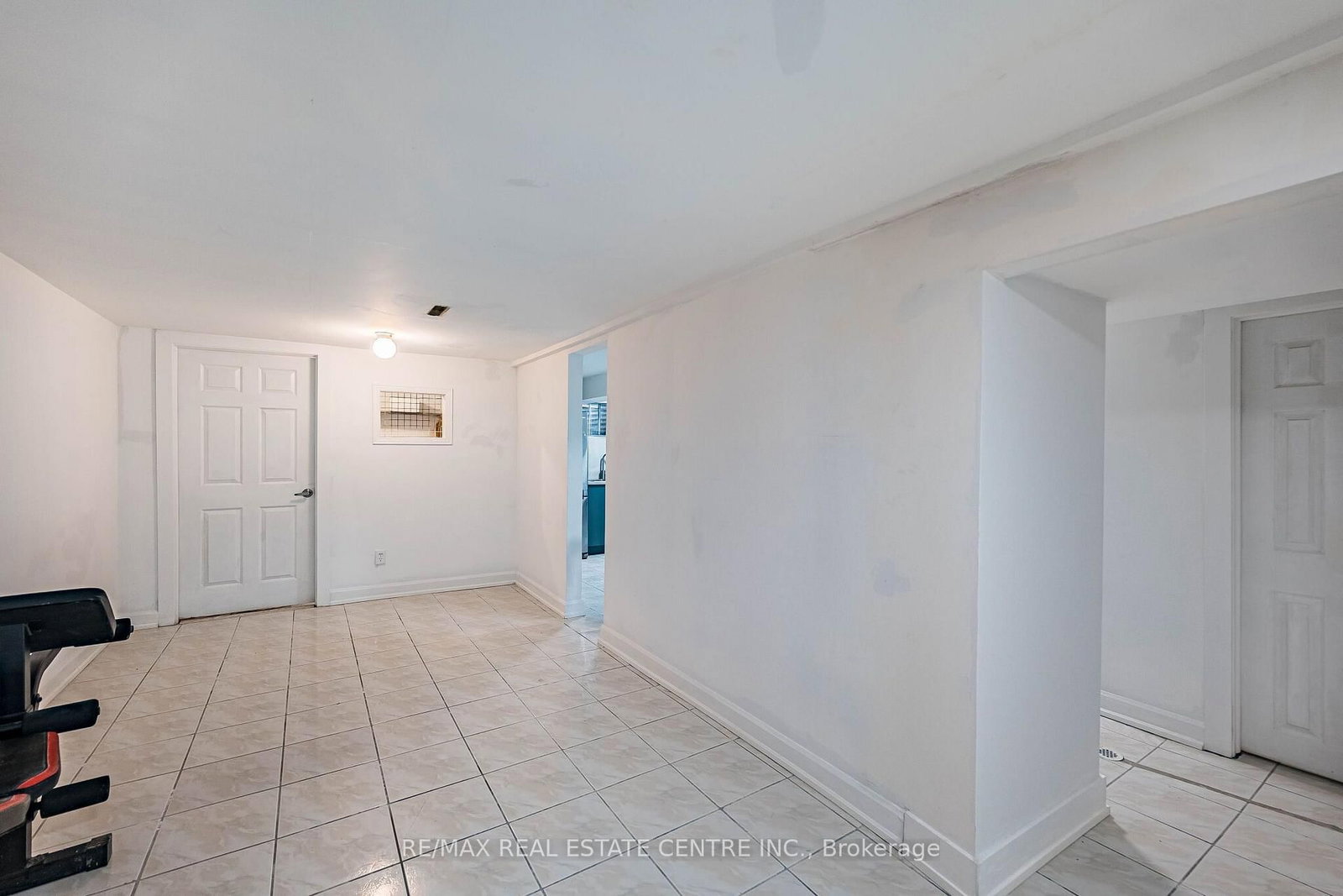 7053 Harwick Drive • Mississauga, ON photo 35