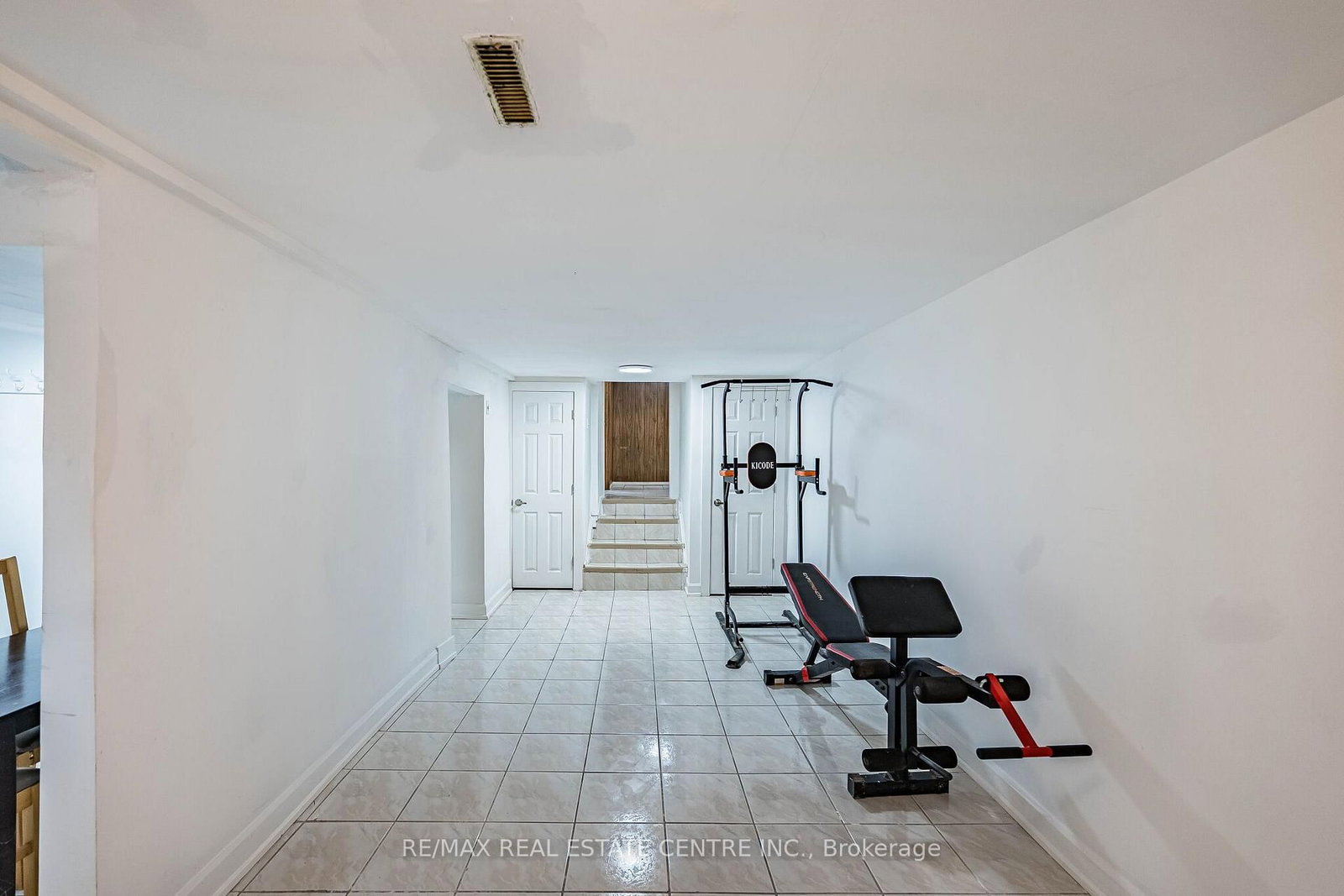 7053 Harwick Drive • Mississauga, ON photo 38