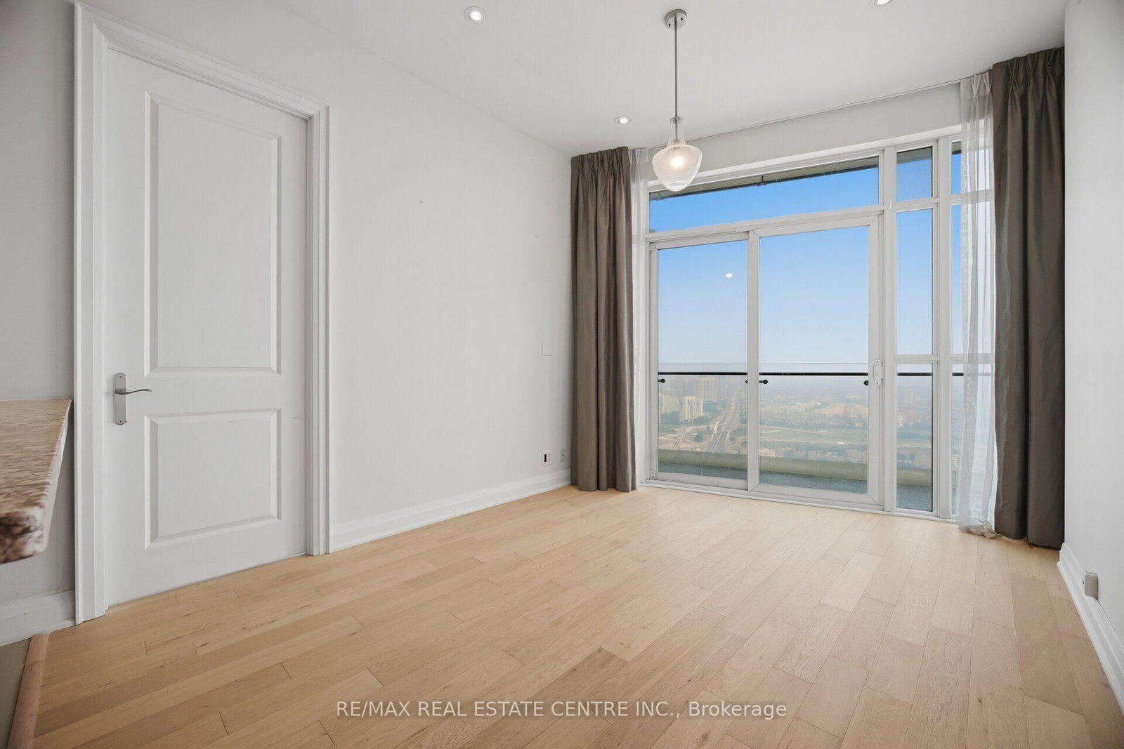 50 Absolute Avenue • #LPH8 • Mississauga, ON photo 16