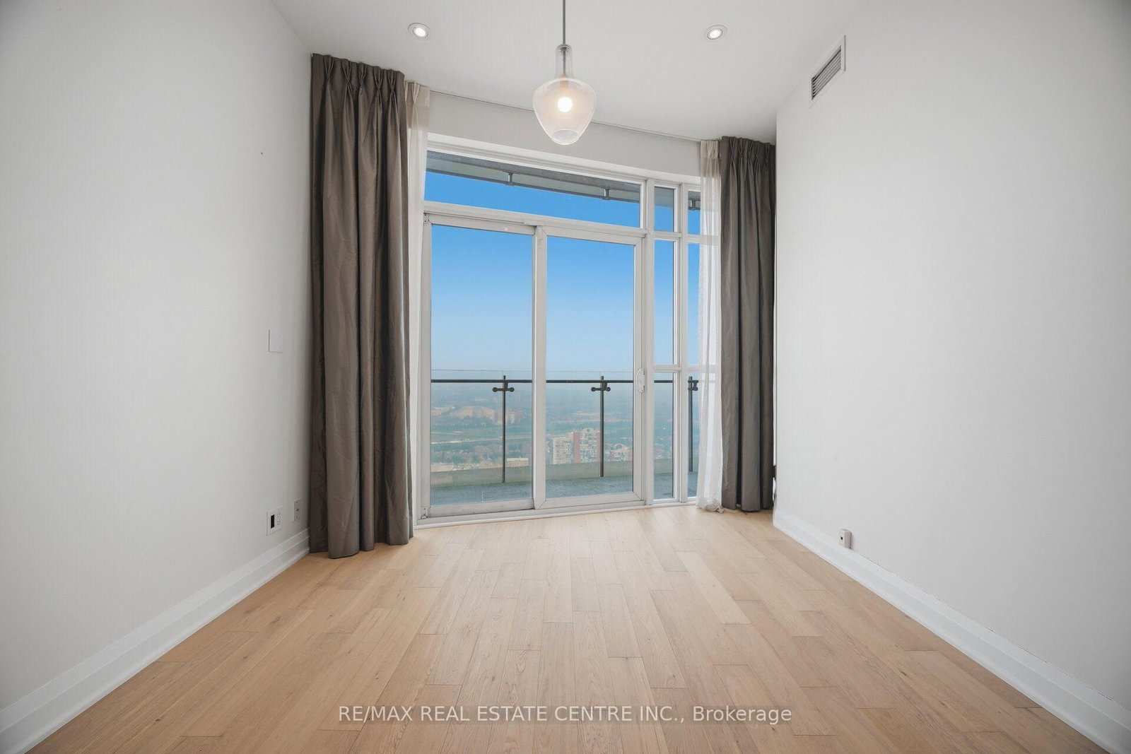50 Absolute Avenue • #LPH8 • Mississauga, ON photo 17