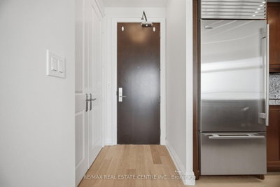 50 Absolute Avenue • #LPH8 • Mississauga, ON photo 5