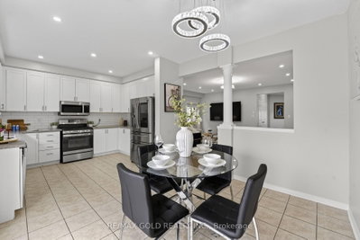 106 Meadowlark Dr, Drive • Halton Hills, ON photo 9