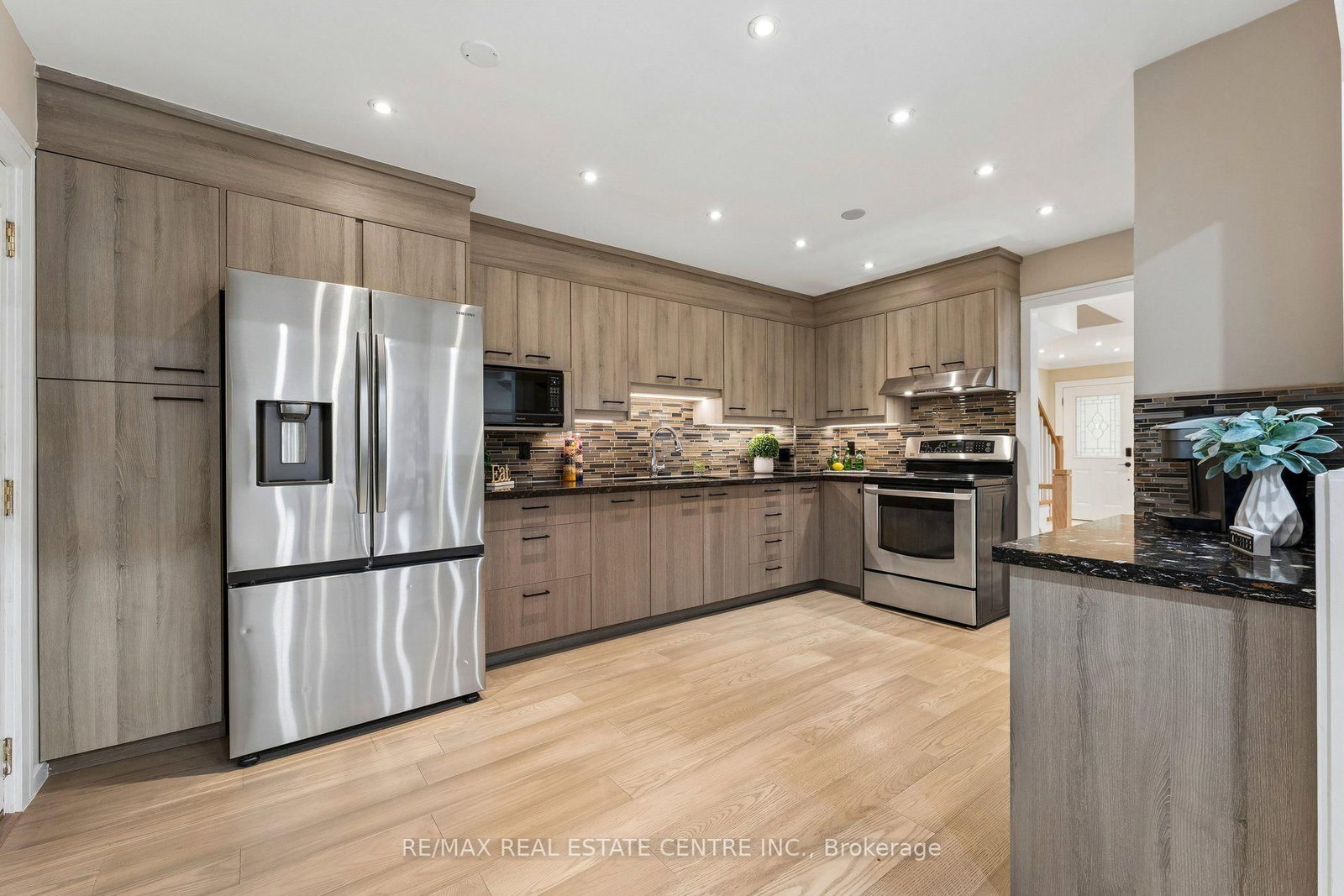 44 Adam Street • Brampton, ON photo 13