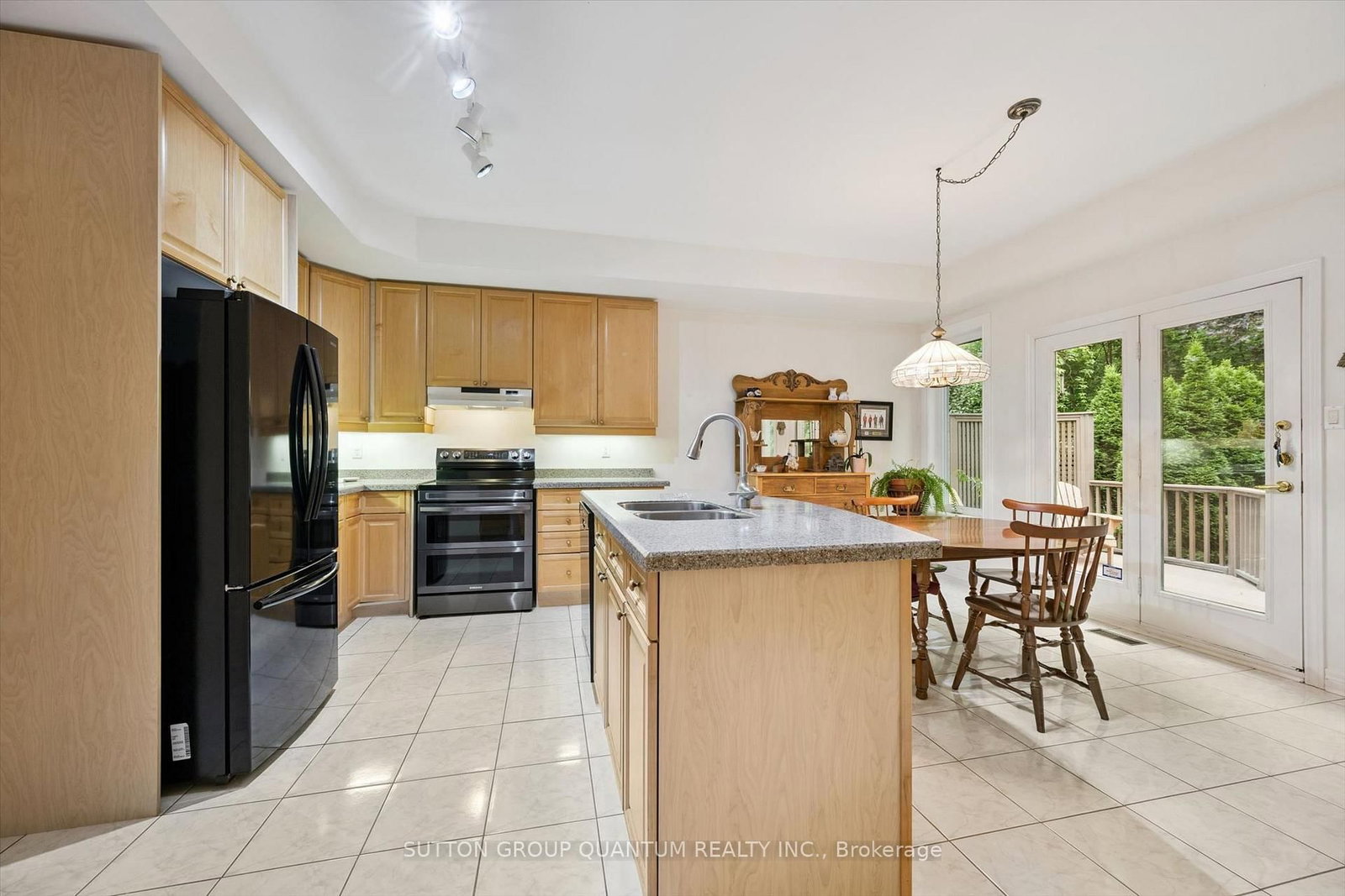 1641 Glenvista Drive • Oakville, ON photo 11