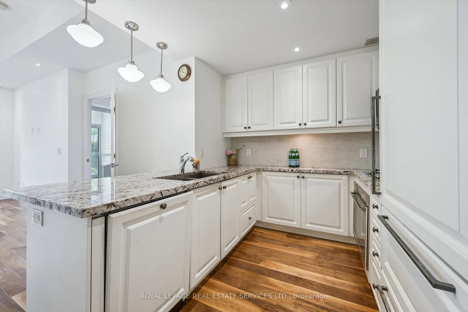 3500 Lakeshore Road W • #122C • Oakville, ON photo 11