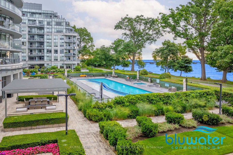 122C - 3500 Lakeshore Road W