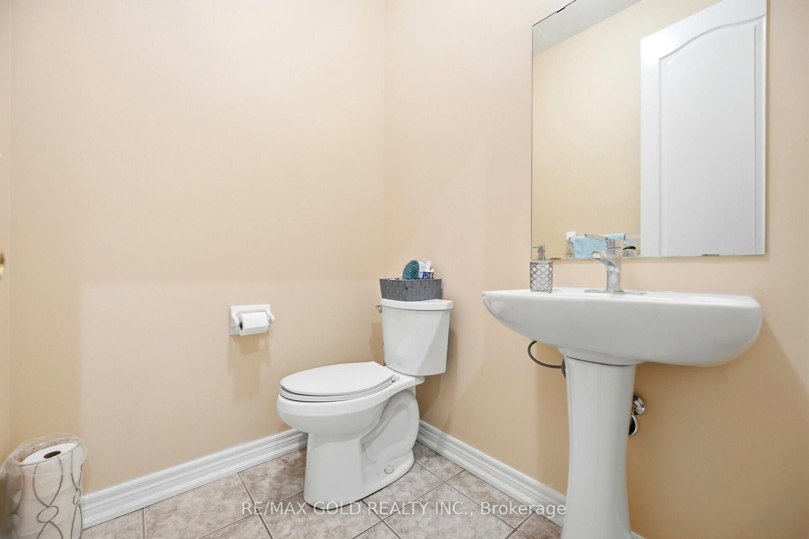 26 Drummondville Drive • Brampton, ON photo 13