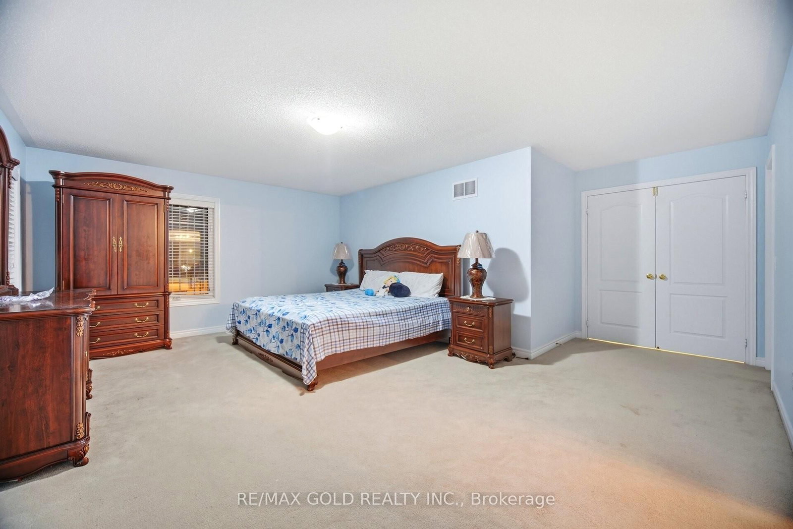 26 Drummondville Drive • Brampton, ON photo 15