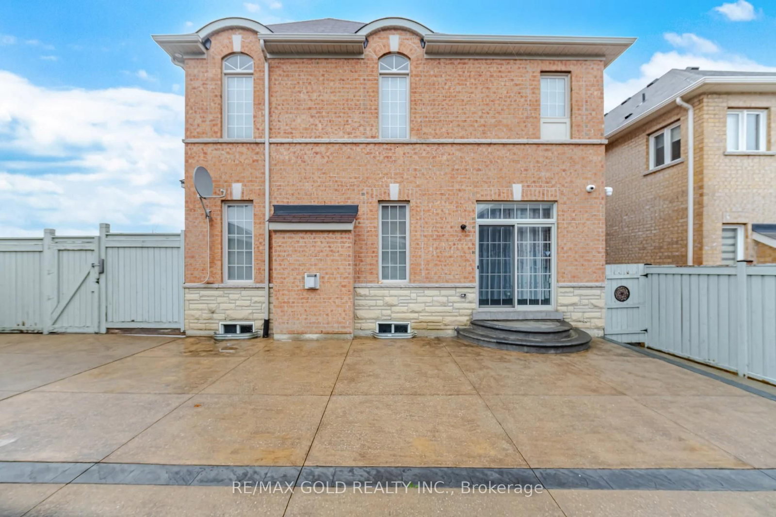 26 Drummondville Drive • Brampton, ON photo 24