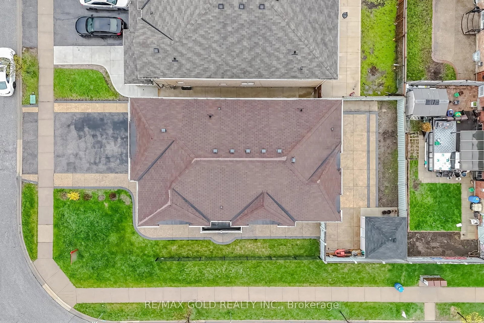 26 Drummondville Drive • Brampton, ON photo 27