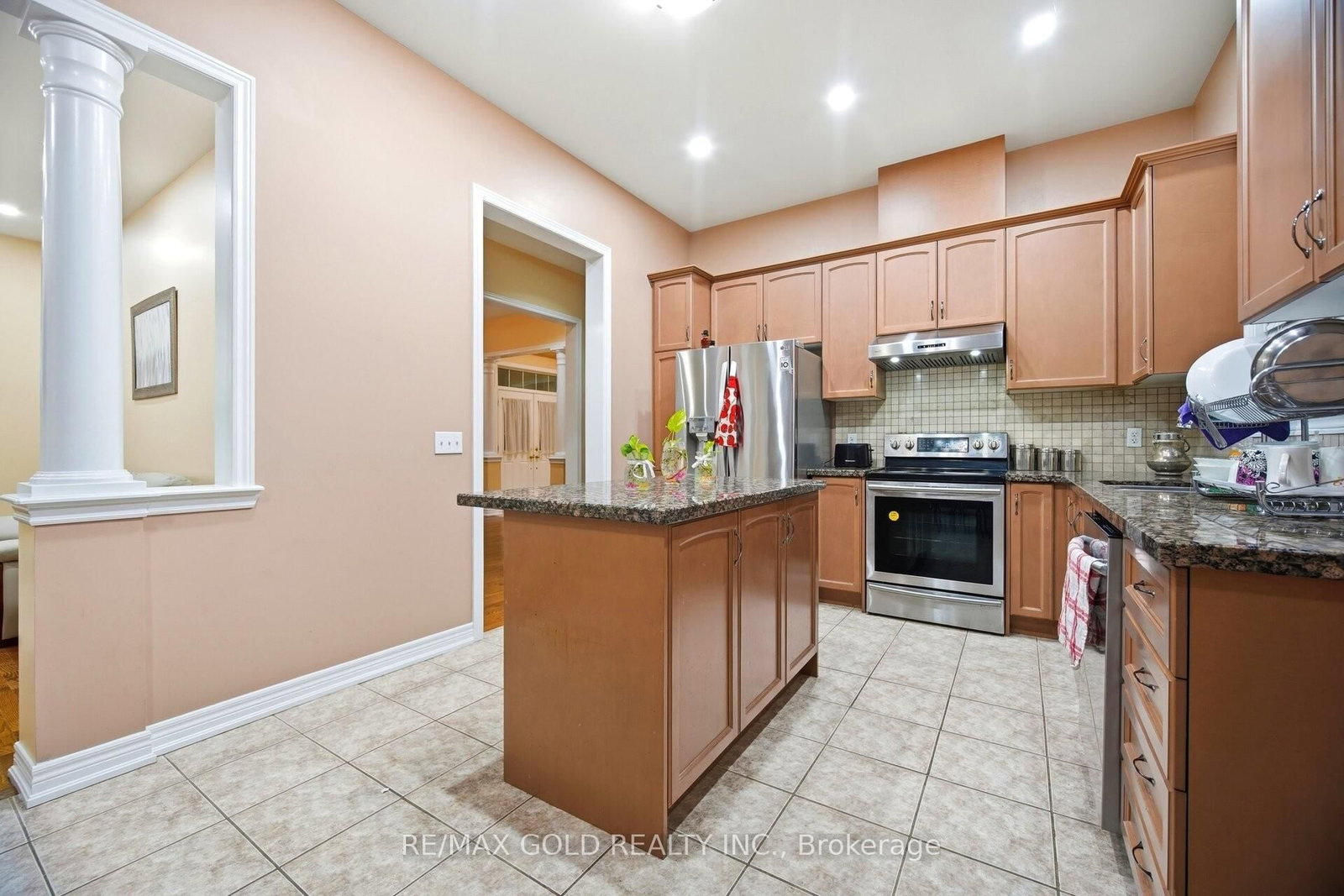 26 Drummondville Drive • Brampton, ON photo 7