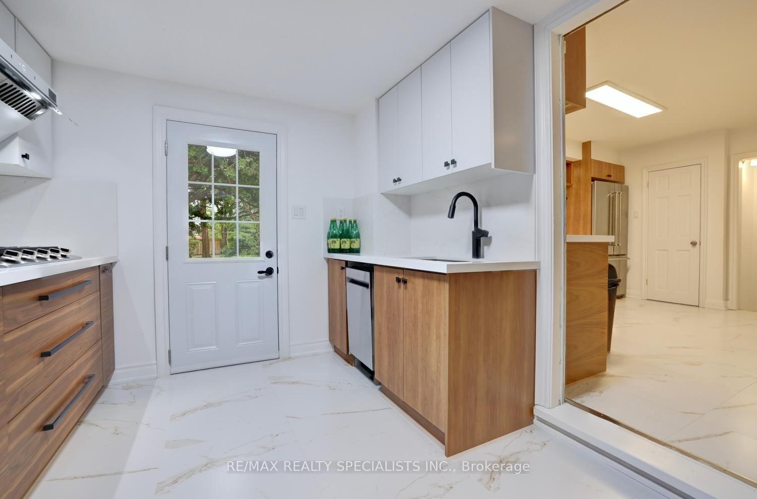406 Christina Drive • Oakville, ON photo 18