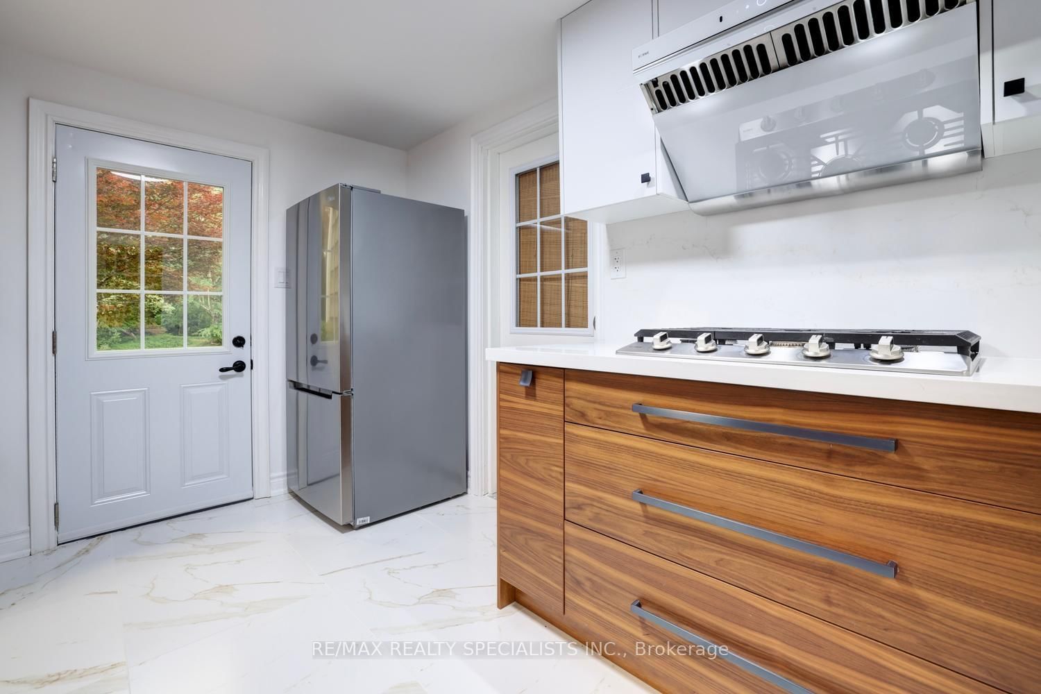 406 Christina Drive • Oakville, ON photo 19