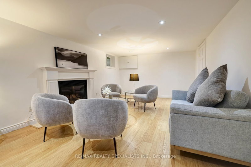 406 Christina Oakville,ON L6K 1H6 — Photo 33