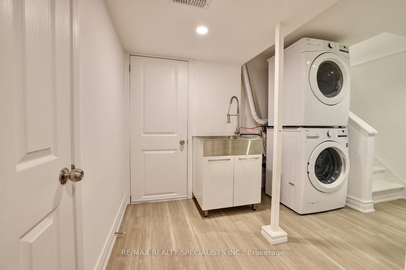 406 Christina Oakville,ON L6K 1H6 — Photo 34
