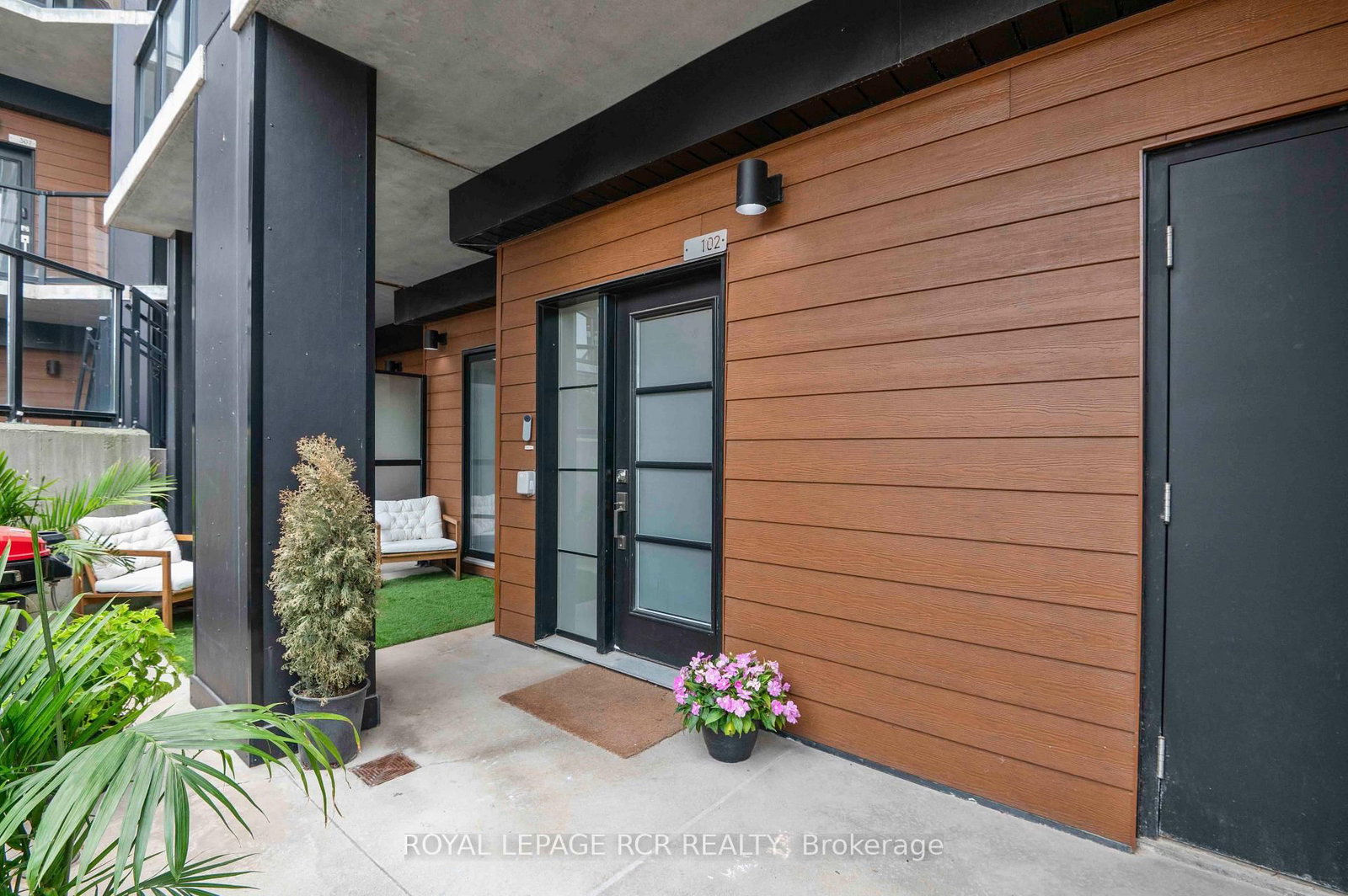 17 Centre Street • #102 • Orangeville, ON photo 6
