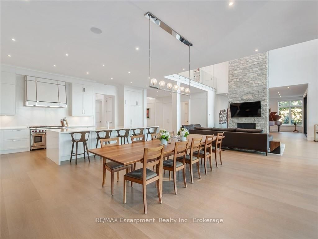 140 Secord Lane • Burlington, ON photo 17