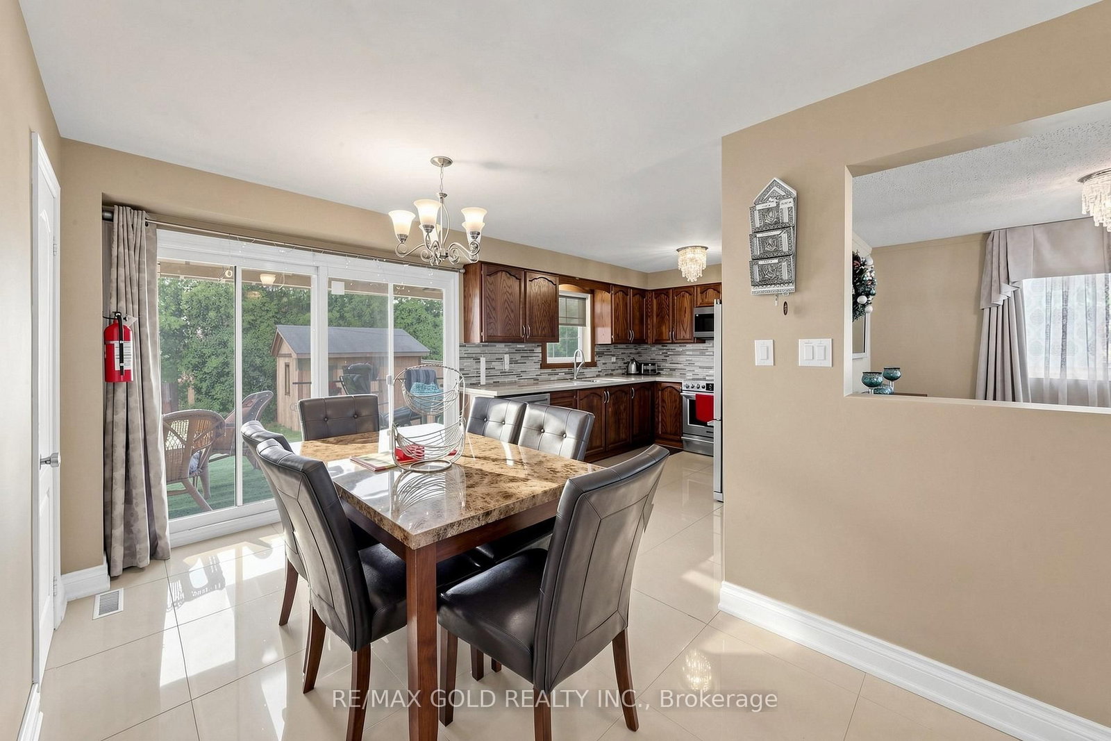 76 Charters Brampton,ON L6V 2S5 — Photo 15