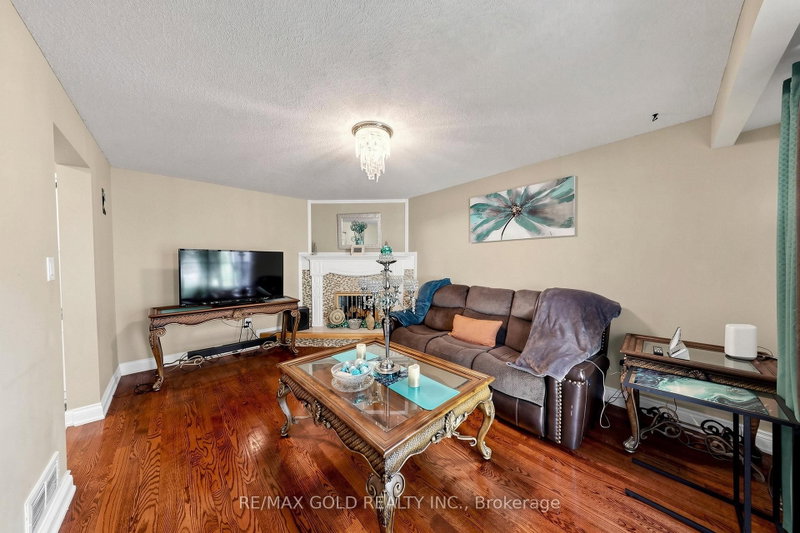 76 Charters Brampton,ON L6V 2S5 — Photo 19