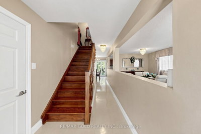 76 Charters Brampton,ON L6V 2S5 — Photo 21
