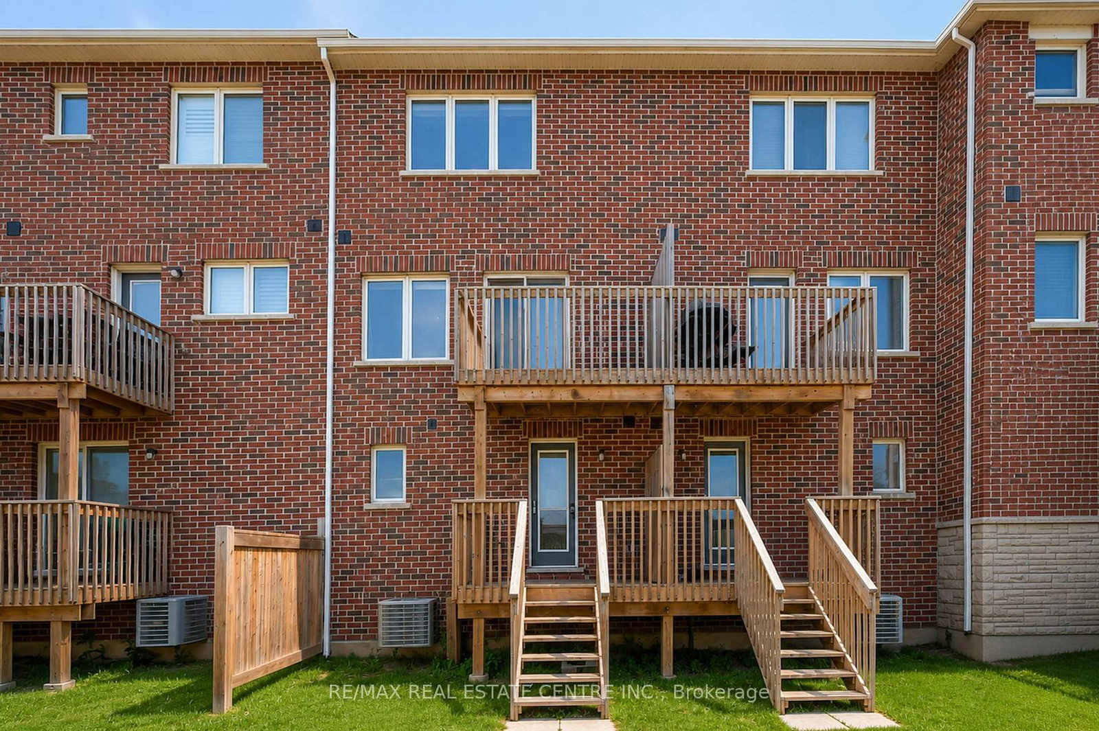 34 Aspen Hills Road • Brampton, ON photo 37