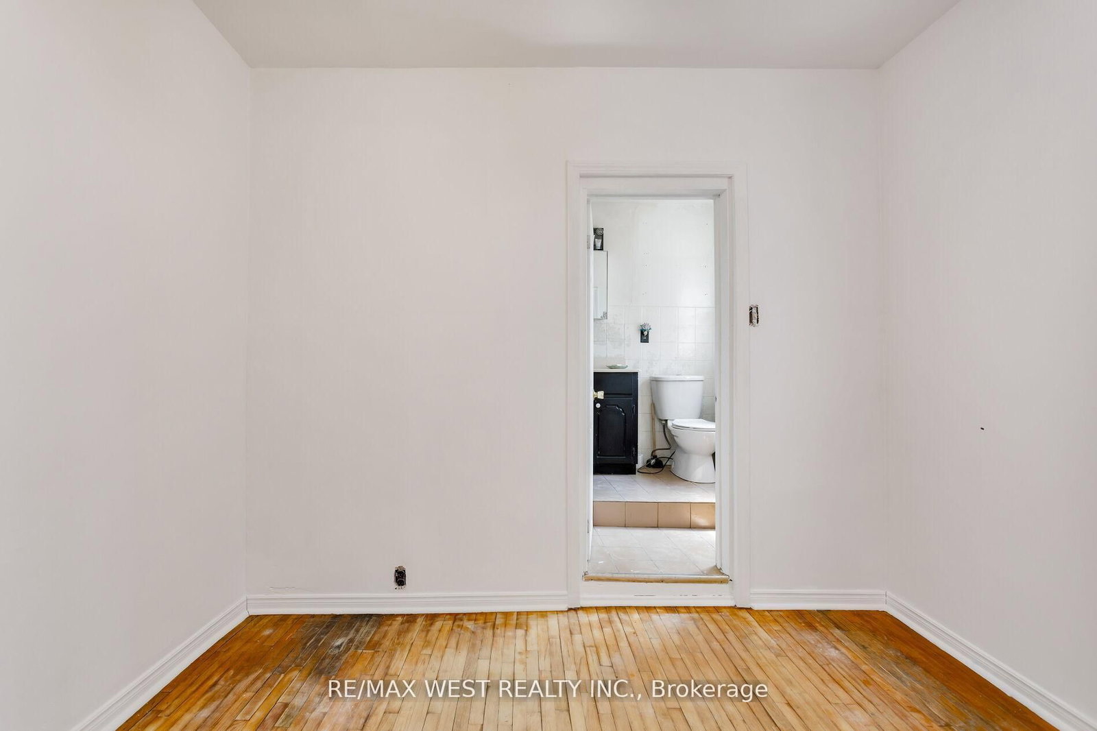39 Noble Street • Toronto, ON photo 14