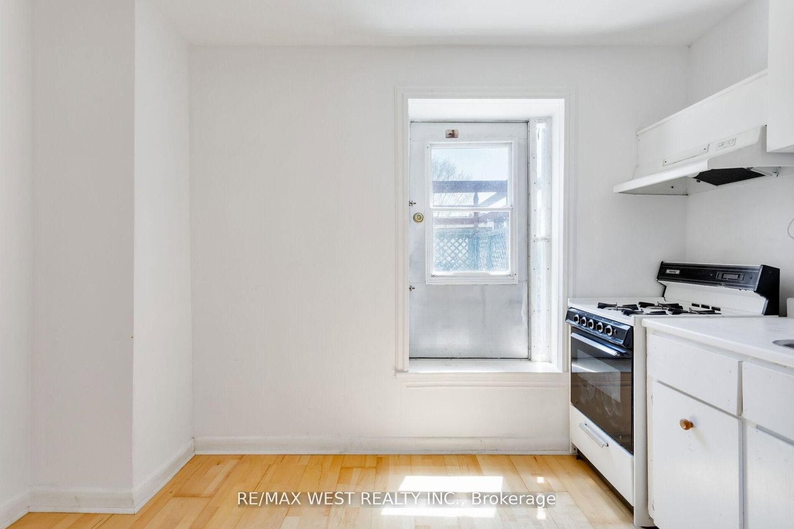 39 Noble Street • Toronto, ON photo 26