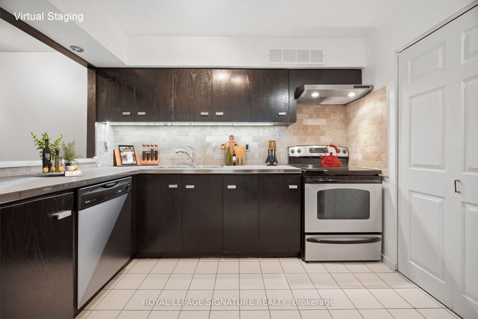 1485 Lakeshore Road E • #411 • Mississauga, ON photo 13