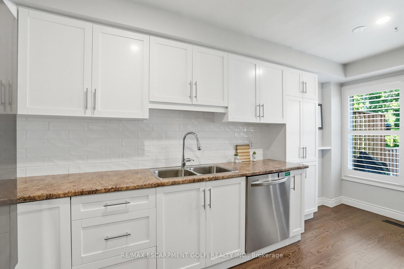 2215 Cleaver Avenue • #16 • Burlington, ON photo 8