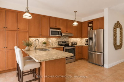 457 Ravineview Way • Oakville, ON photo 6