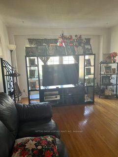 7304 Sills Road, Mississauga 4