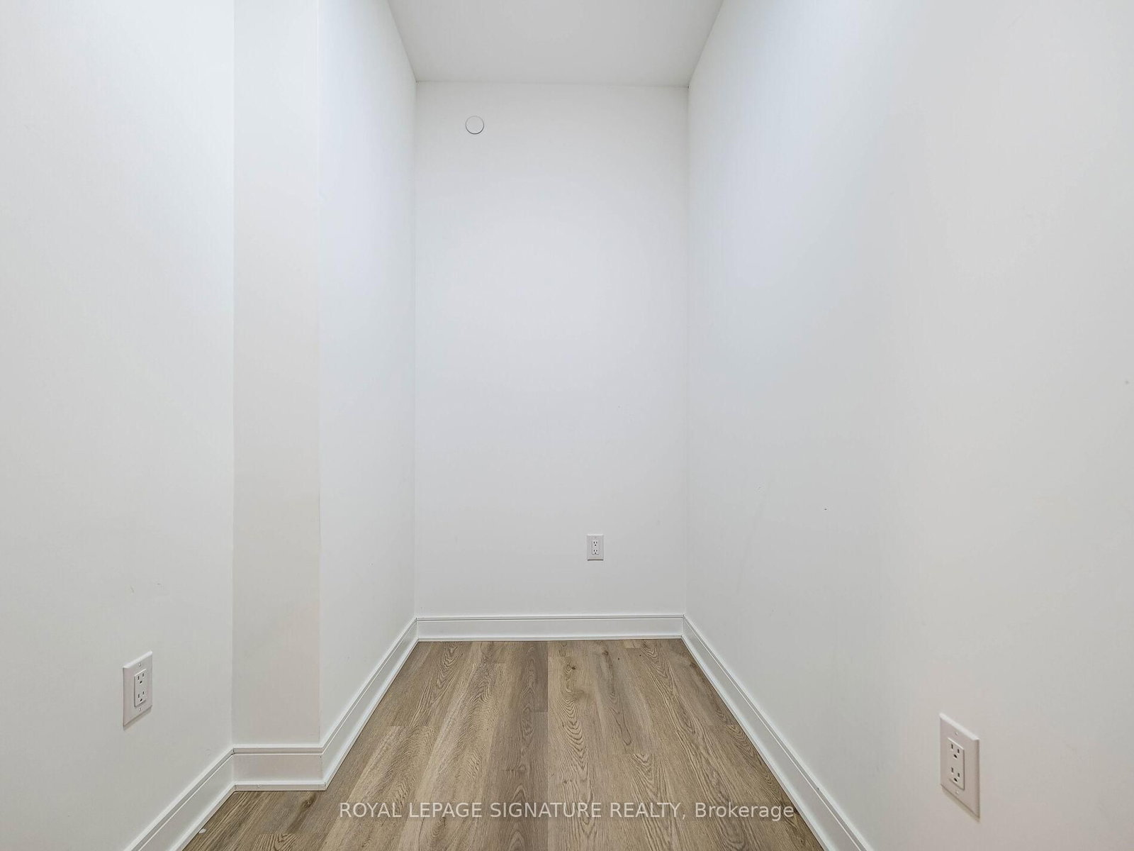 86 Dundas Mississauga,ON L5A 1W4 — Photo 7