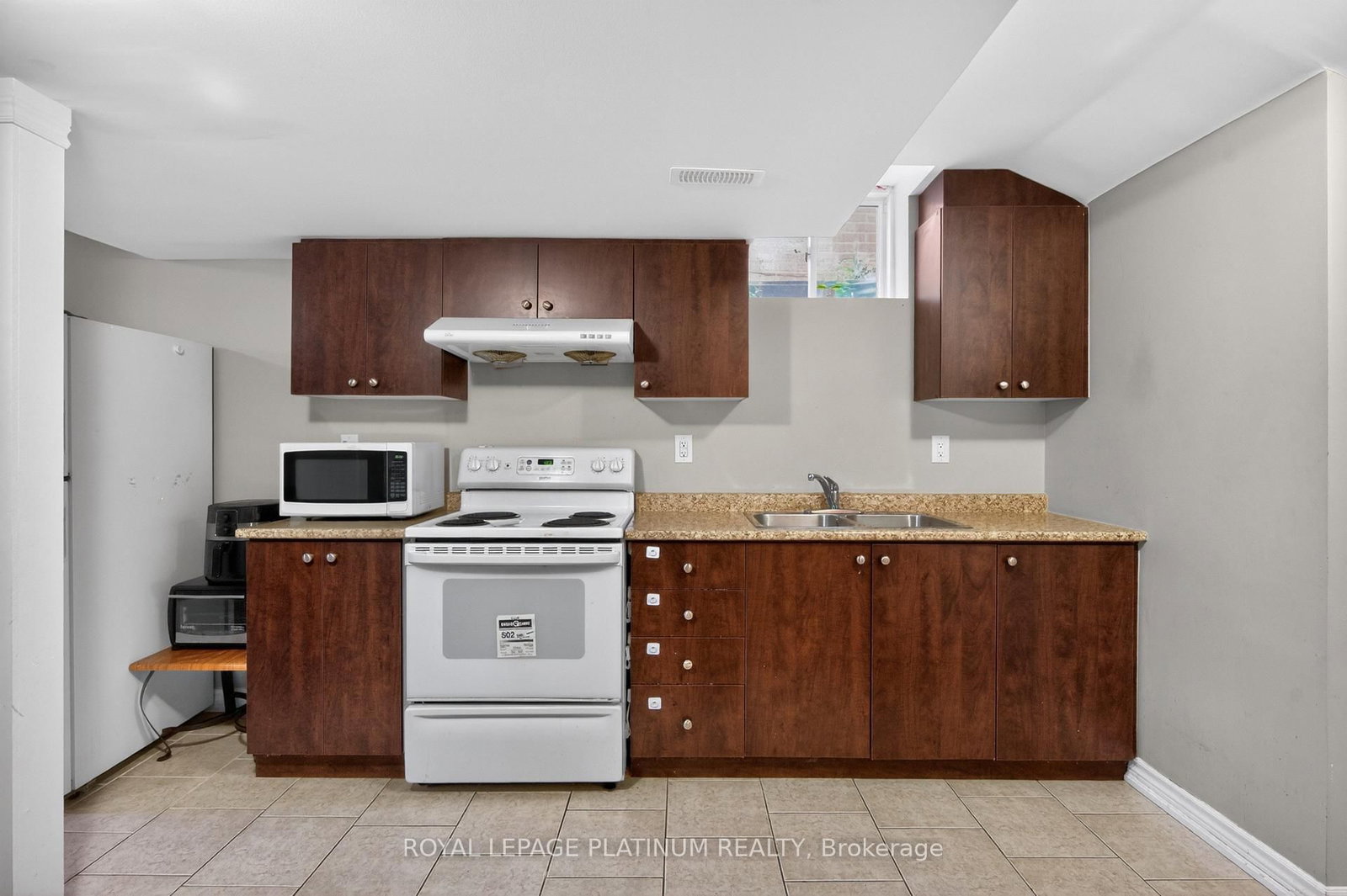 15 Aylesbury Drive • Brampton, ON photo 39