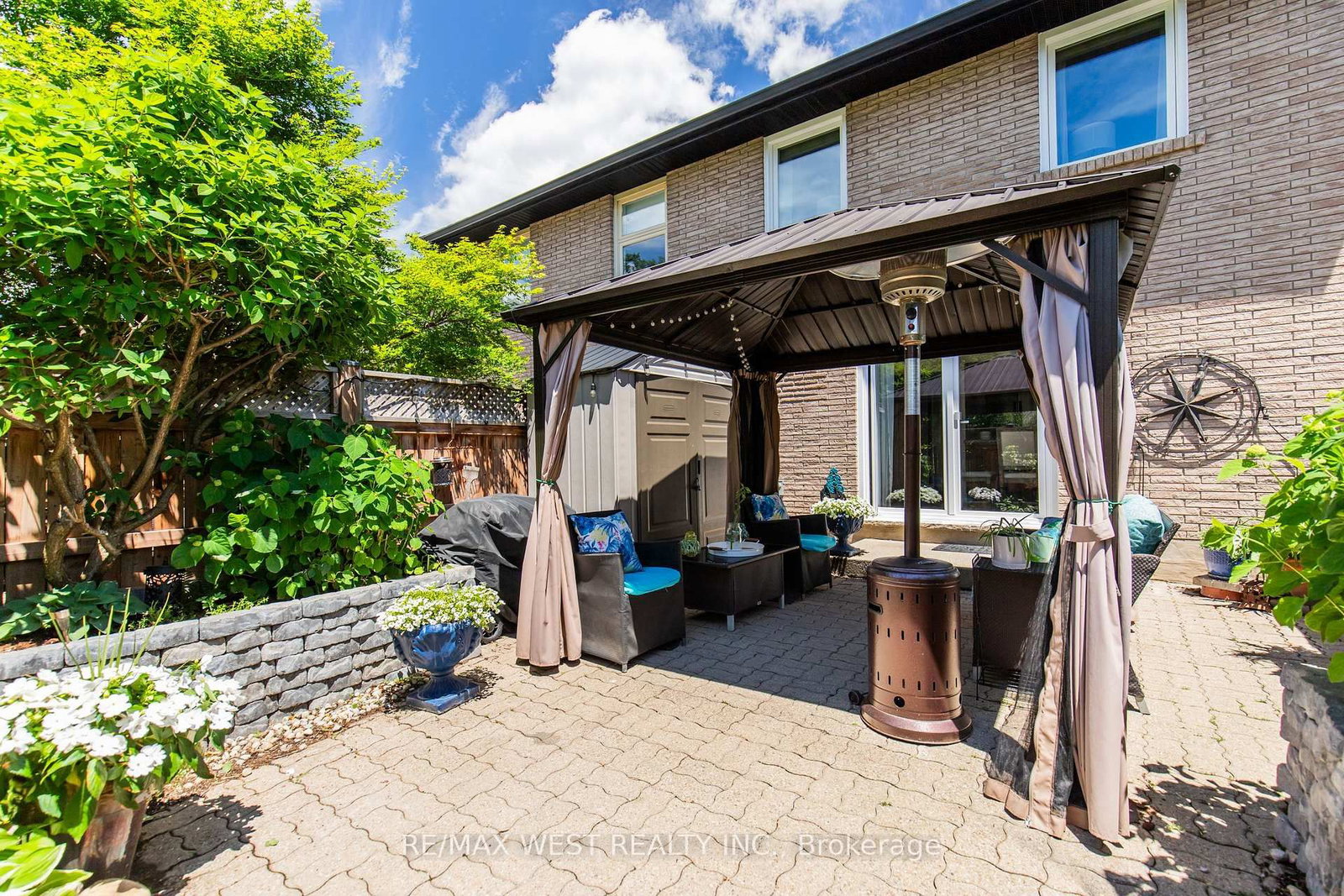 823 Hyde Road • Burlington, ON photo 18
