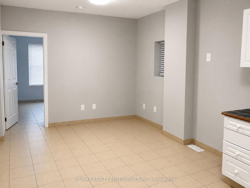 Main - 1136 Dufferin Street