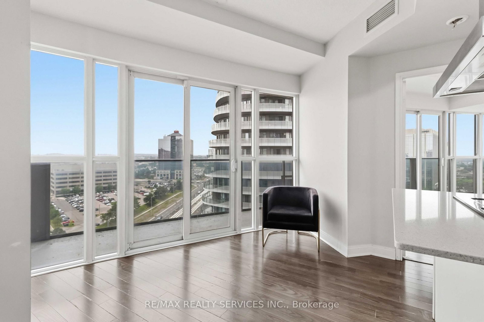 60 Absolute Avenue • #1405 • Mississauga, ON photo 14