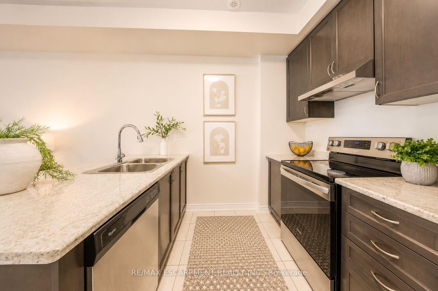 2435 Greenwich Drive • #74 • Oakville, ON photo 15