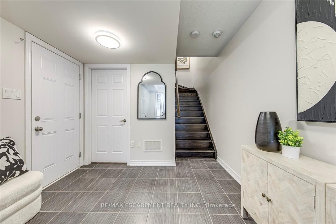 2435 Greenwich Drive • #74 • Oakville, ON photo 4