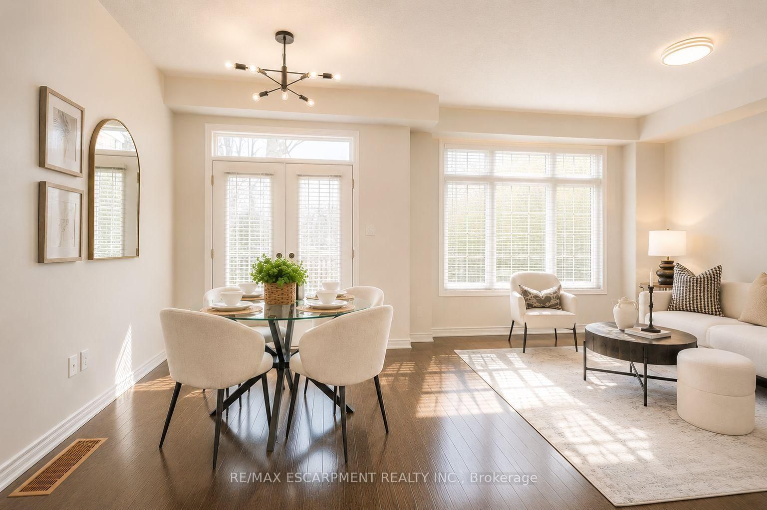 2435 Greenwich Drive • #74 • Oakville, ON photo 5