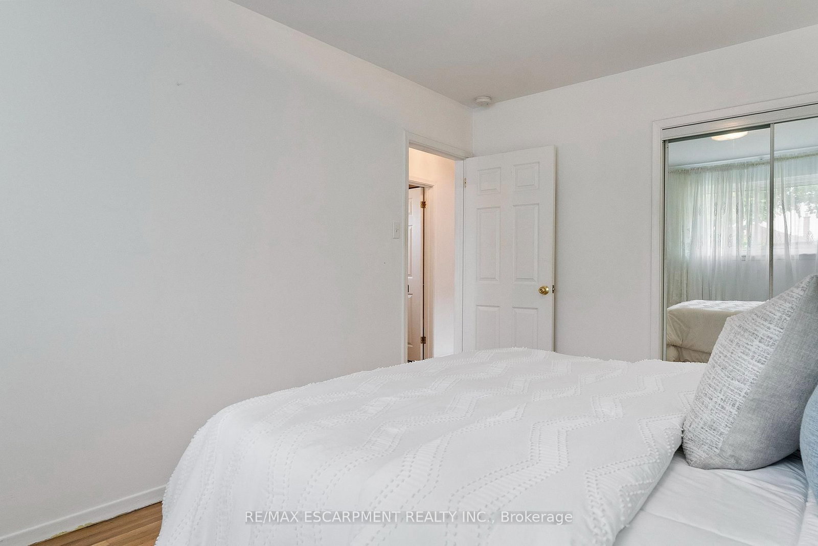 1272 Kelly Road • Mississauga, ON photo 18