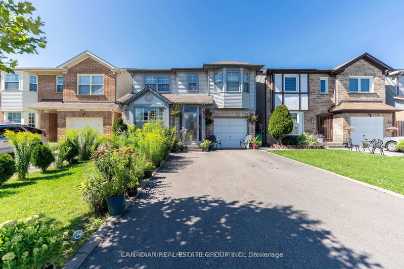 home for lease on 10 Chipmunk Crescent