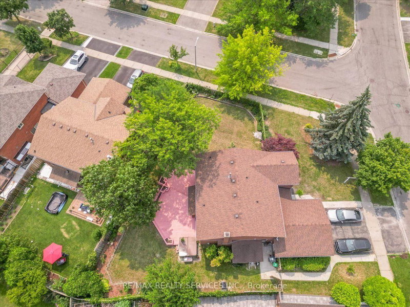 79 Burgby Avenue