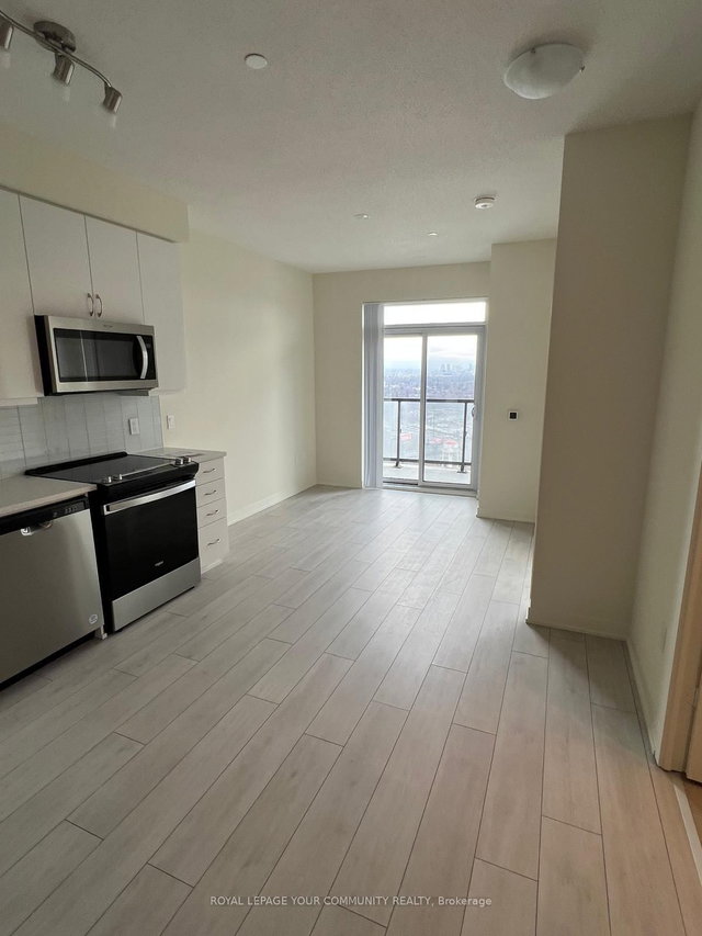 2910 - 38 Annie Craig Drive